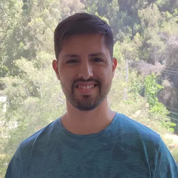 Dr. Claudio Urra Pérez